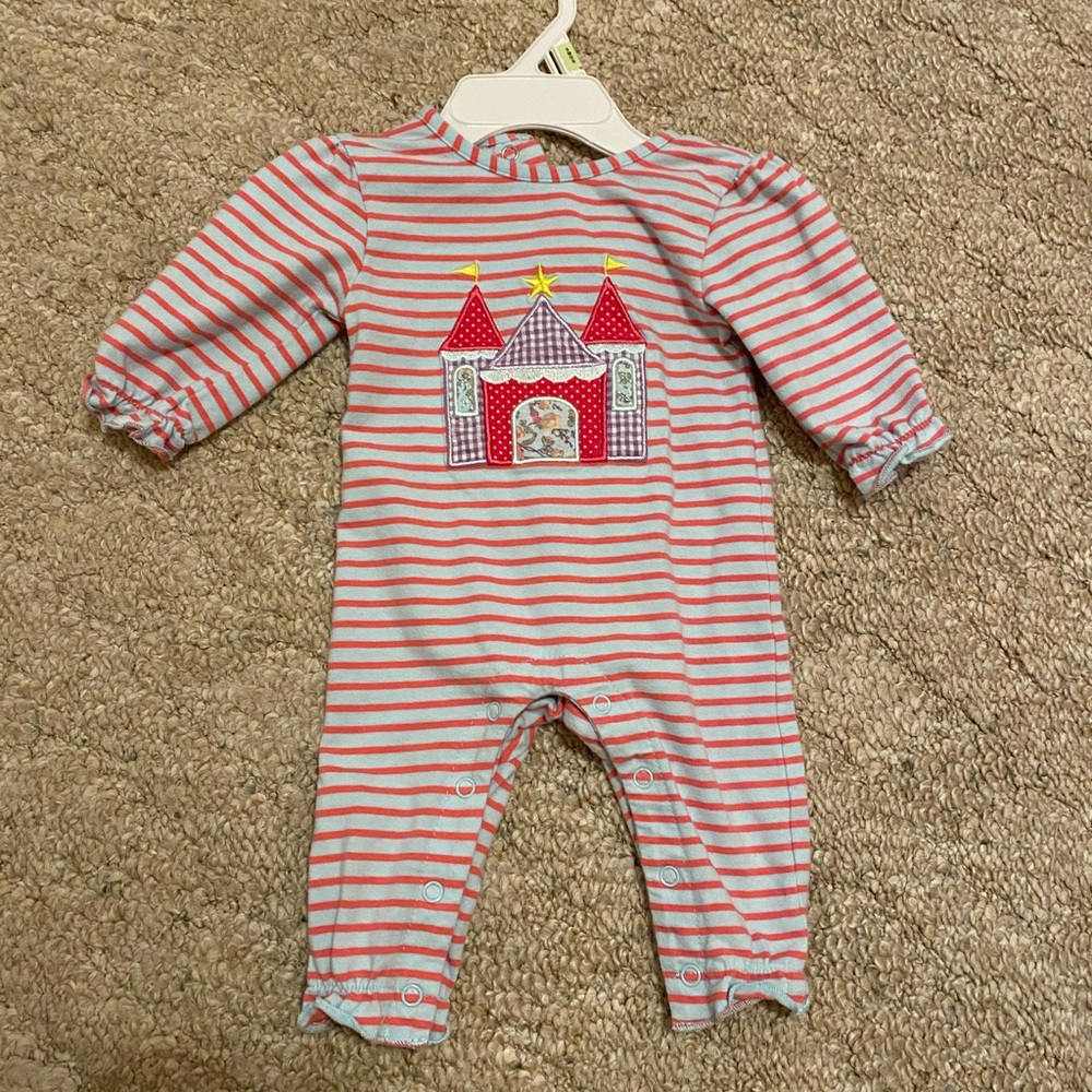 Baby girl castle romper - Picture 1 of 3